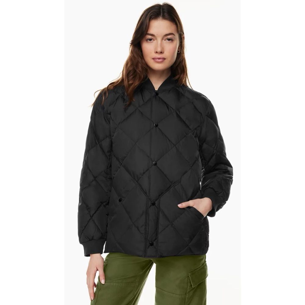 Aritzia  Tna  Goose Down ARCHIVE QUILTED JACKET in Black Size XS / Oversized